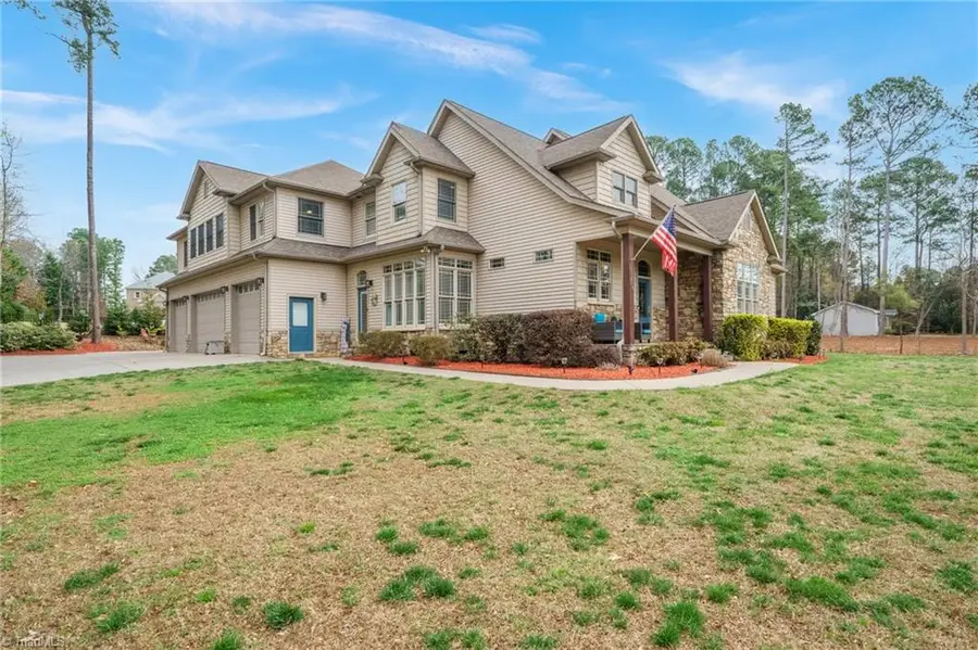 140 Pine Bluff Drive, Mooresville, NC 28117 - #2