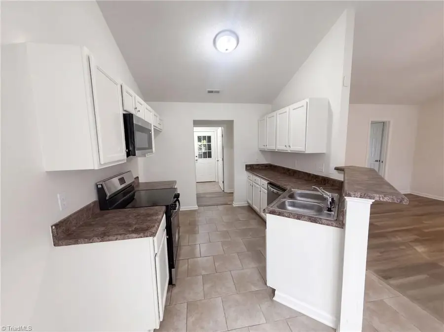 207 Hurston Way, Greensboro, NC 27405 - #2