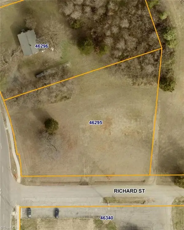 3800 Yanceyville Street, Greensboro, NC 27405