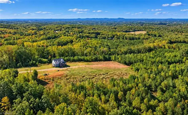 263 Mountain Berry Way, Mount Airy, NC 27030