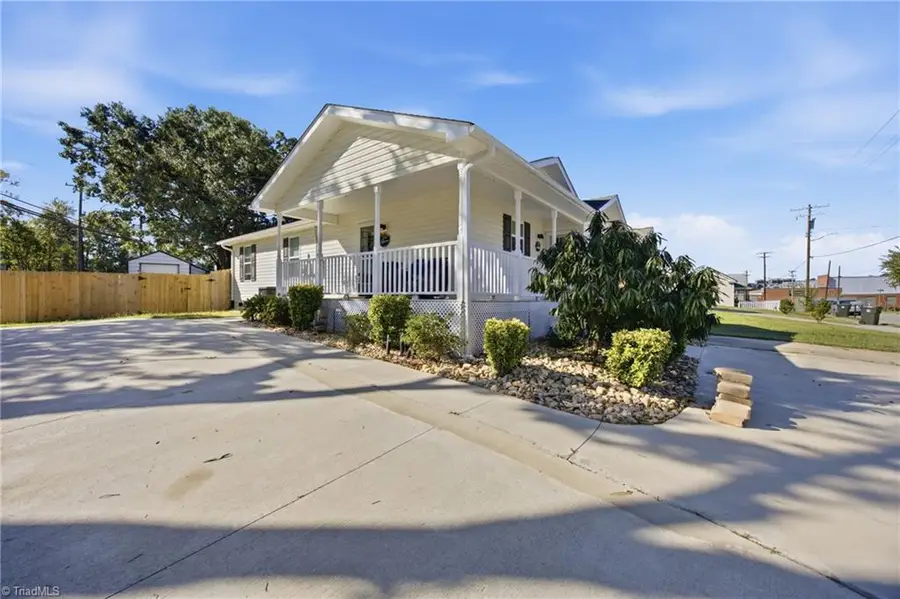 401 Cannon Street, Thomasville, NC 27630 - #2