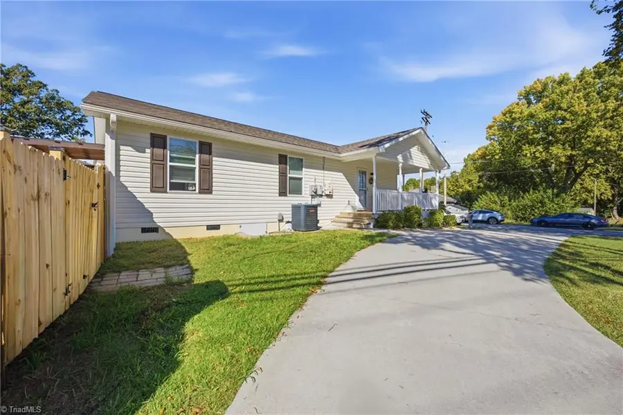 401 Cannon Street, Thomasville, NC 27630 - #3