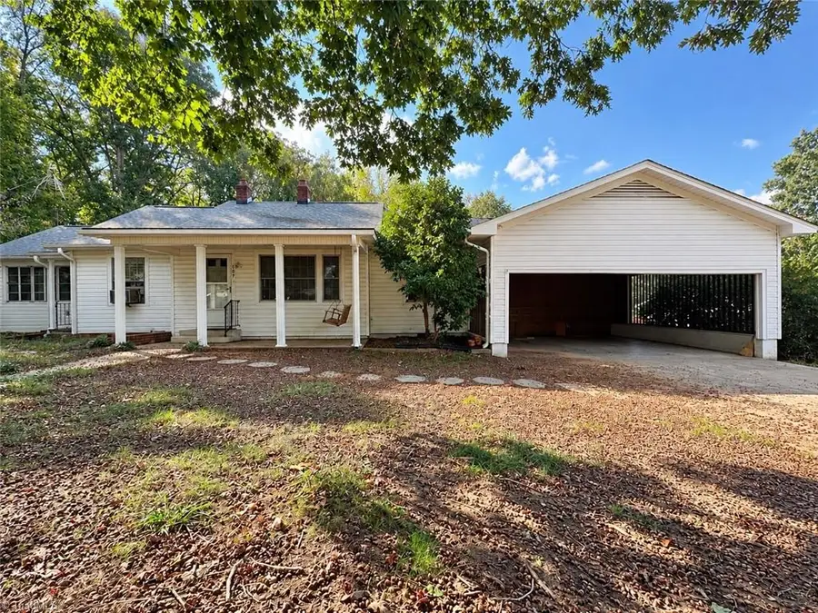507 Pineywood Road, Thomasville, NC 27360 - #3