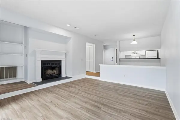 239 Oakwood Court, Winston-Salem, NC 27103
