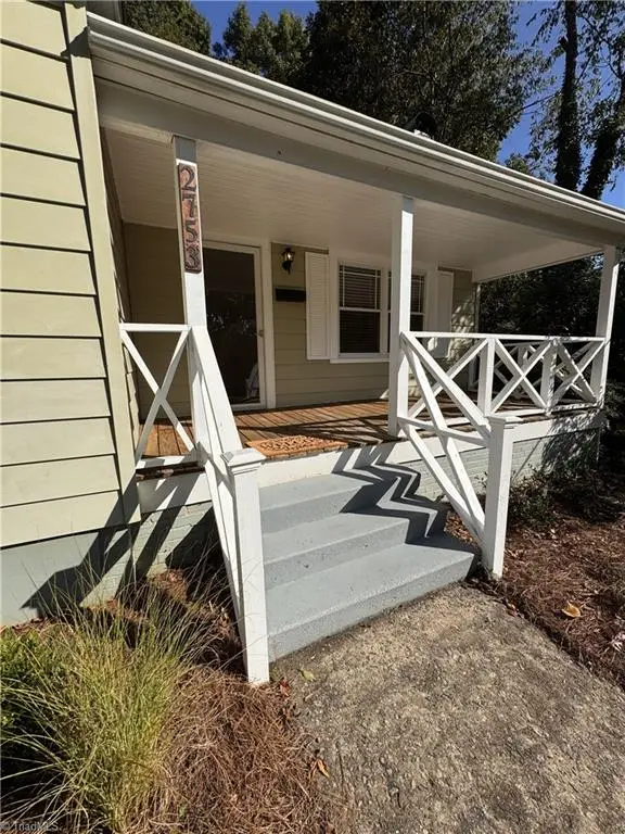 2753 Maplewood Avenue, Winston Salem, NC 27103 - #2