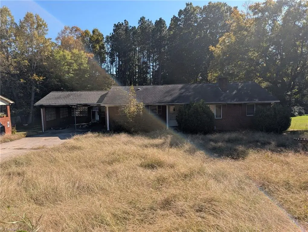 1186 E Holly Grove Road, Lexington, NC 27292 - #1