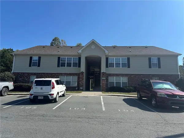 1860 Crest Hollow Drive, Winston-Salem, NC 27127