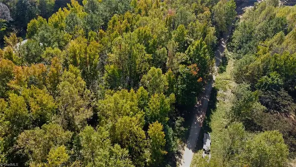 163 E Hunting Ridge Drive, Thomasville, NC 27360