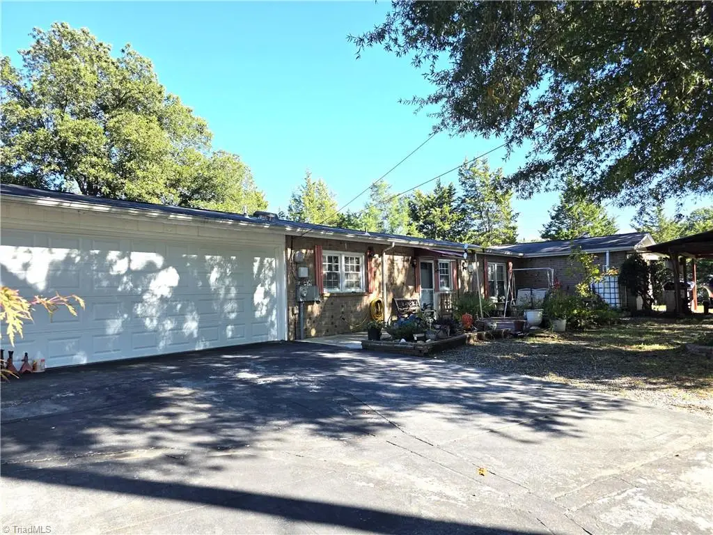 119 Ridgeway Road, Thomasville, NC 27360 - #1