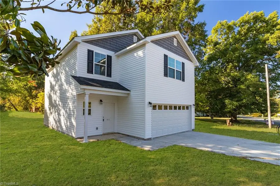 811 W Swannanoa Avenue, Liberty, NC 27298 - #2