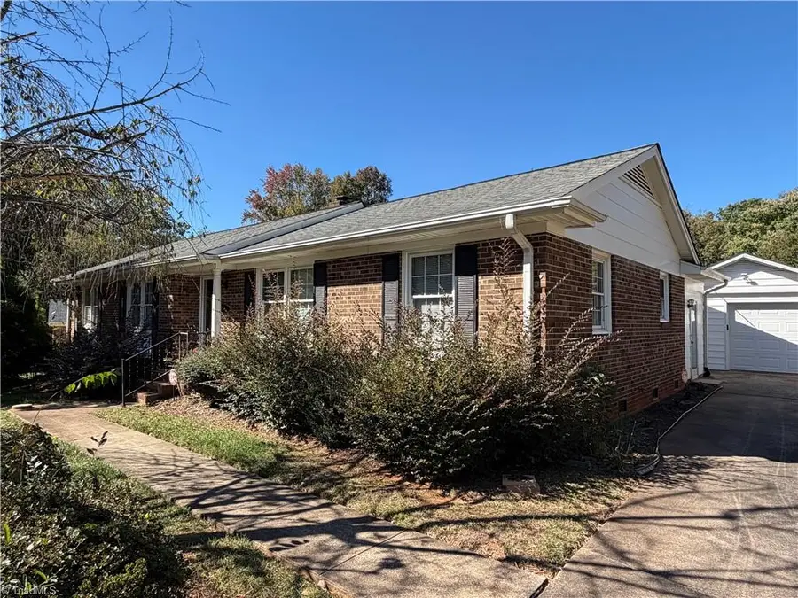 3020 Shady Lawn Drive, Greensboro, NC 27408 - #2