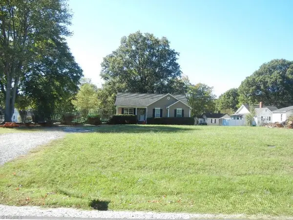 306 S Ayersville Road, Mayodan, NC 27027