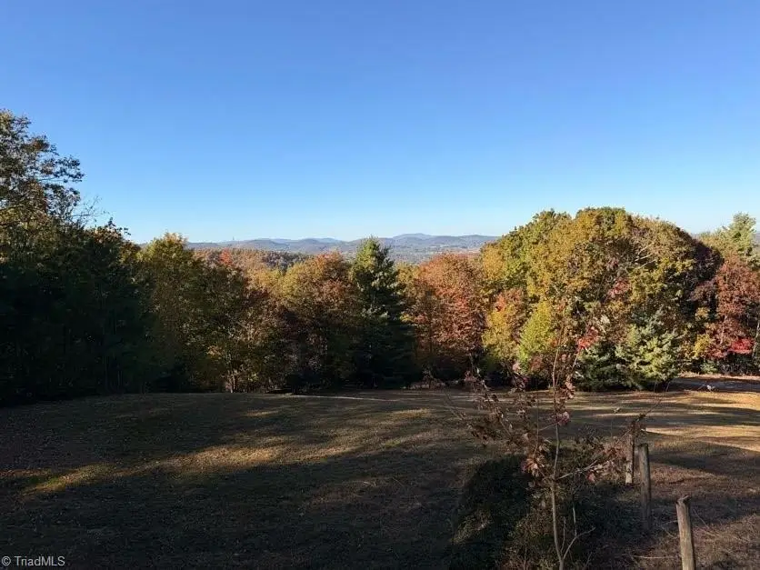 718 Green Mountain Road, Sparta, NC 28675 - #2