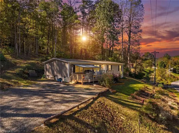 1902 Longbottom Road, McGrady, NC 28649