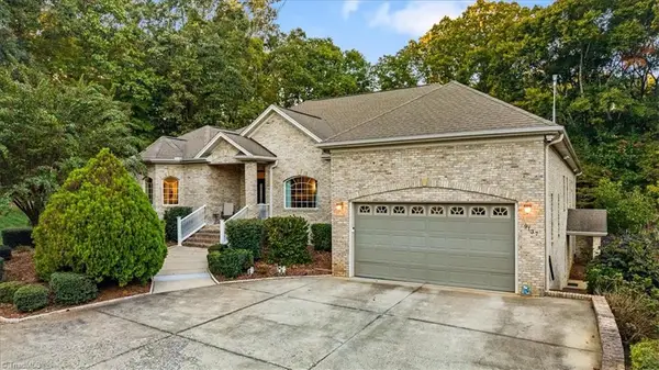 9137 County Line Road, Kernersville, NC 27284