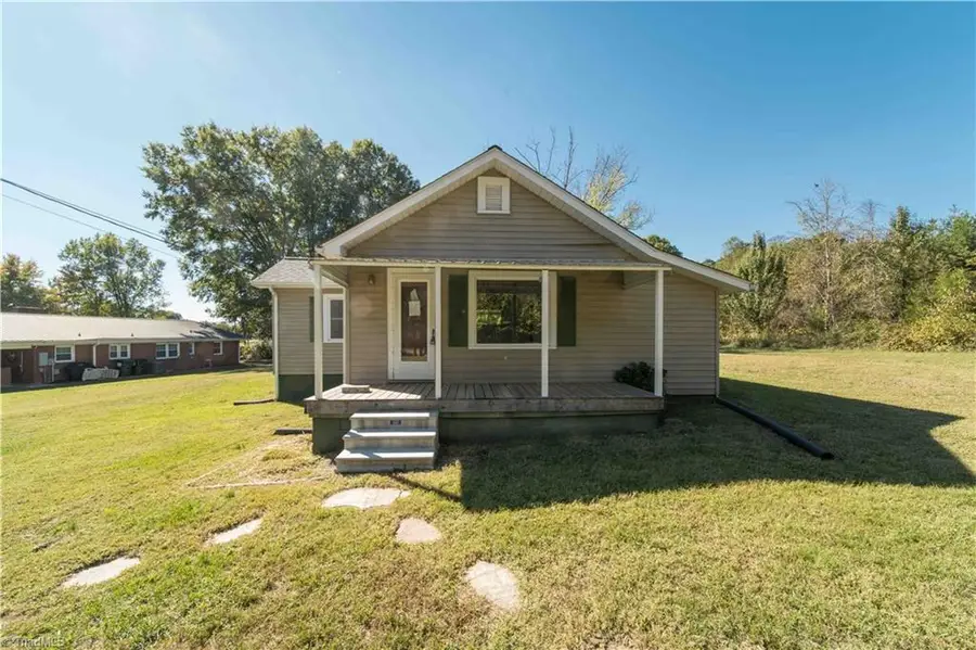 1015 Booth Street, Walnut Cove, NC 27052 - #2