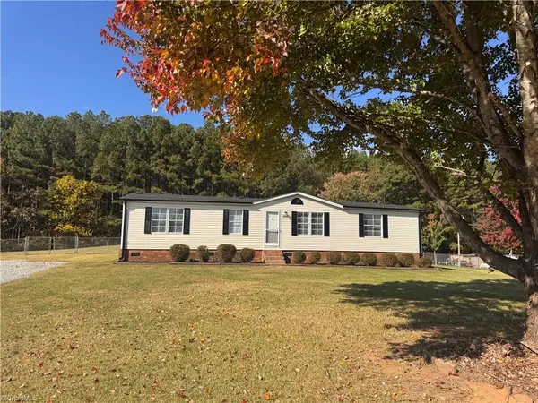 280 John T Farabee Lane, Lexington, NC 27295