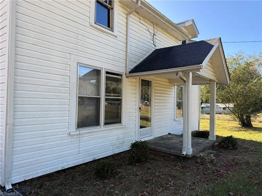 102 Thompson Heights Road, Reidsville, NC 27320 - #2