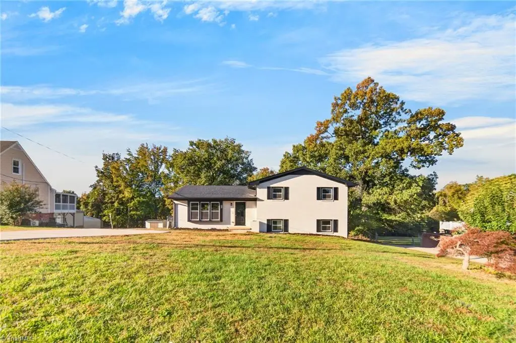 424 Glen Oaks Drive, Burlington, NC 27217 - #1