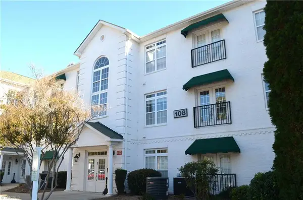 108 Sunset Circle #202, Greensboro, NC 27408