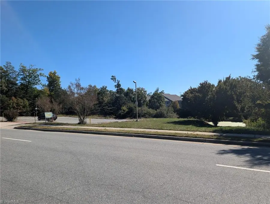 3900 Samet Drive, High Point, NC 27265 - #3