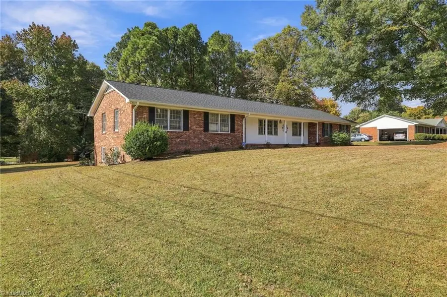 113 Sagewood Road, Jamestown, NC 27282 - #2