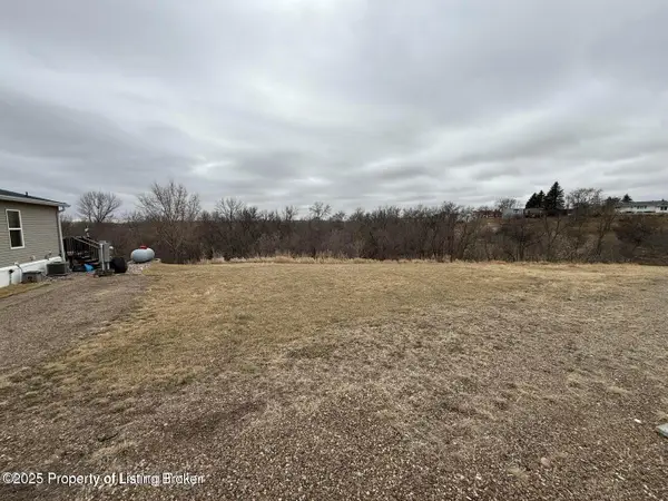 Thompson Lane, Pick City, ND 58545