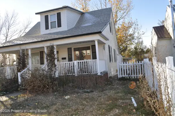 209 3rd Avenue, Lemmon, SD 57638