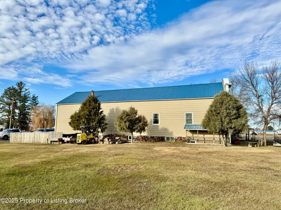 58 Central Avenue, Dunn Center, ND 58626 - #3