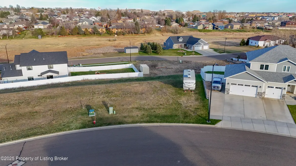 1814 Sunrise Drive, Dickinson, ND 58601 - #1