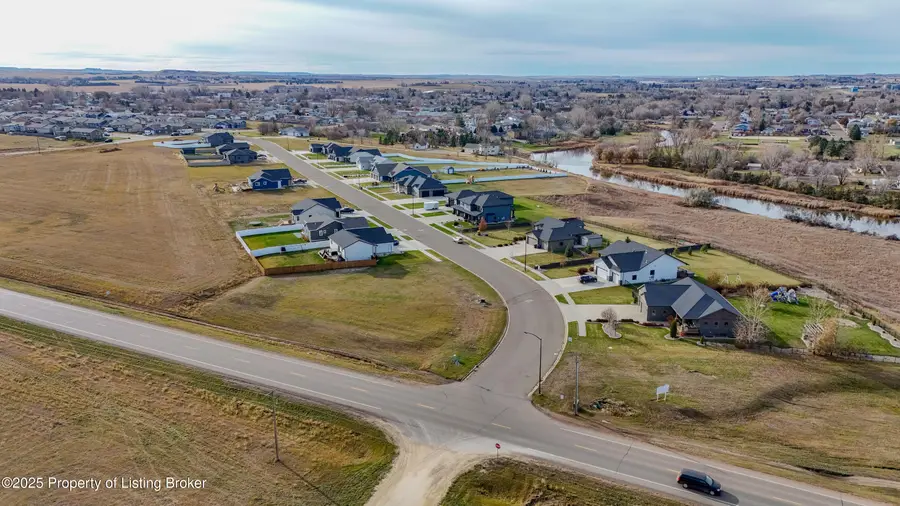492 River Drive, Dickinson, ND 58601 - #3