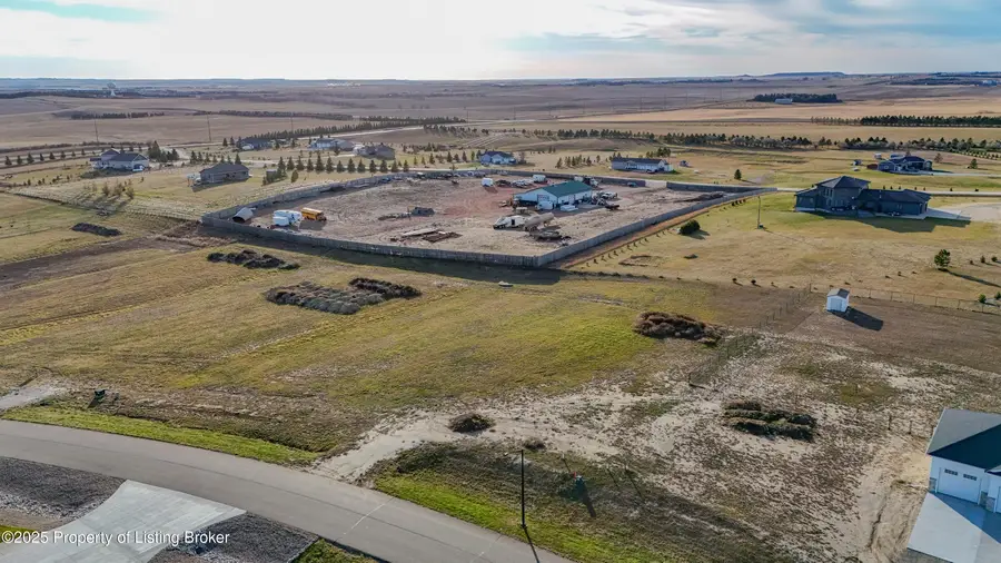 4319 Acres Drive, Dickinson, ND 58601 - #2