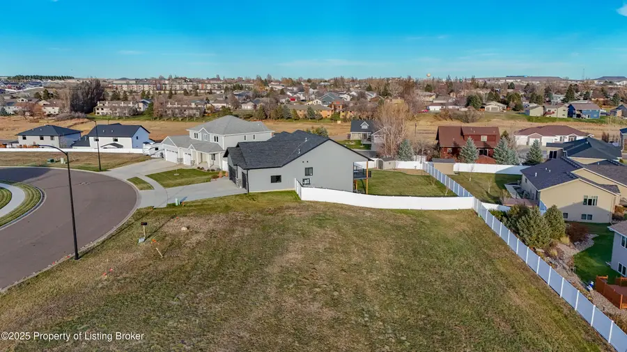1772 Sunrise Drive, Dickinson, ND 58601 - #2