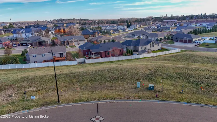 1760 Sunrise Drive, Dickinson, ND 58601 - #2