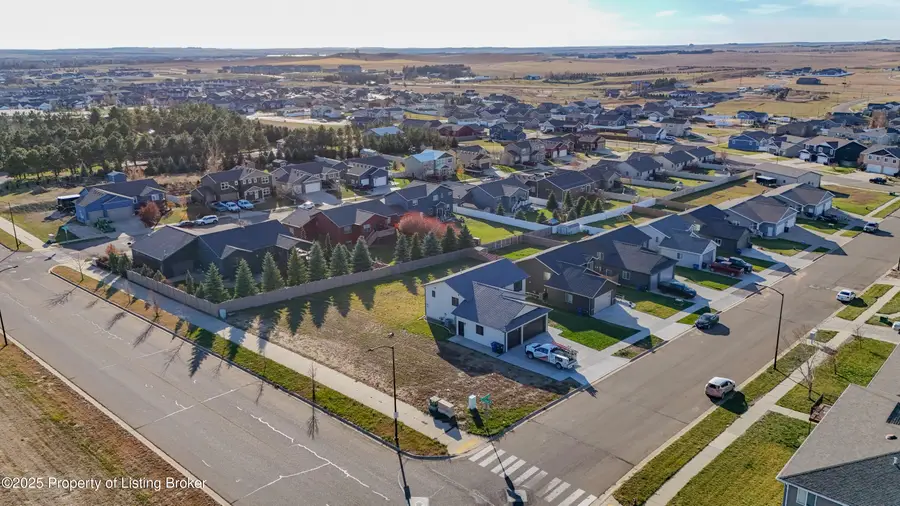 1037 Jerry Lane, Dickinson, ND 58601 - #3