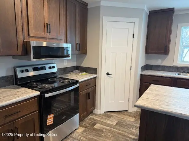 206 2nd Street, Belfield, ND 58622 - #3