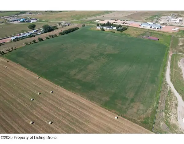35th Avenue, Dickinson, ND 58601