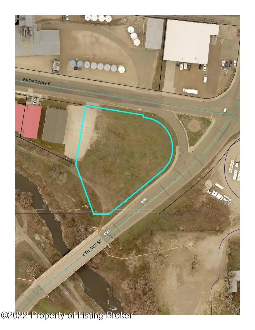 532 E Broadway Street, Dickinson, ND 58601 - #1