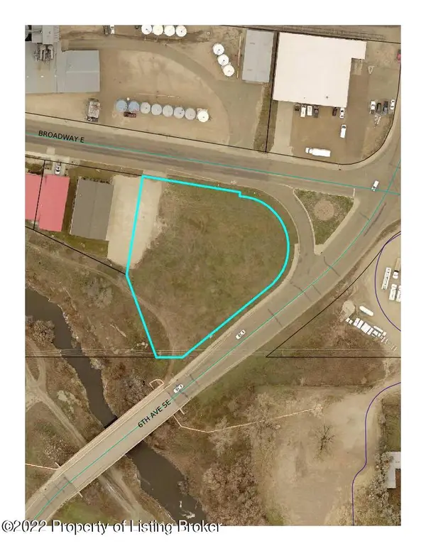 532 E Broadway Street, Dickinson, ND 58601