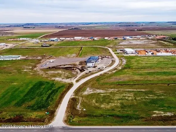 32e Street, Dickinson, ND 58601