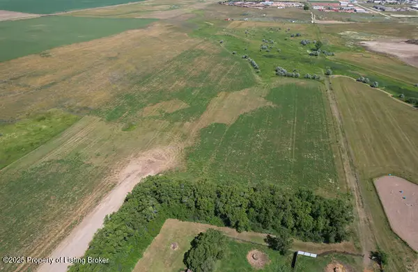 33rd Street, Dickinson, ND 58601