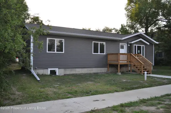 305 4th Avenue, Lemmon, SD 57638