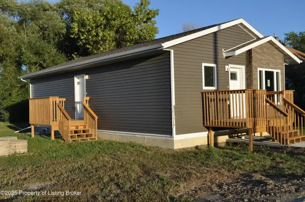 208 2nd Avenue, Lemmon, SD 57638