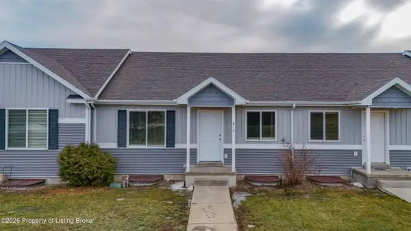 810 Adams Drive, Killdeer, ND 58640