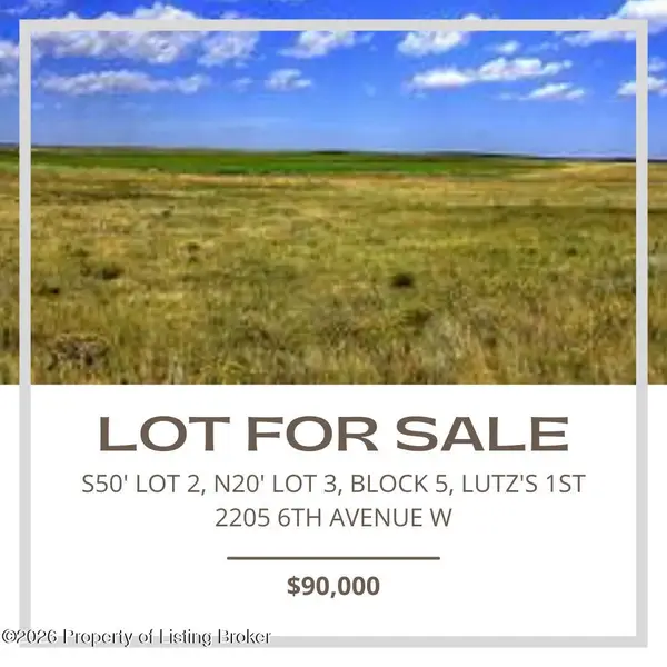 6th Avenue, Dickinson, ND 58601