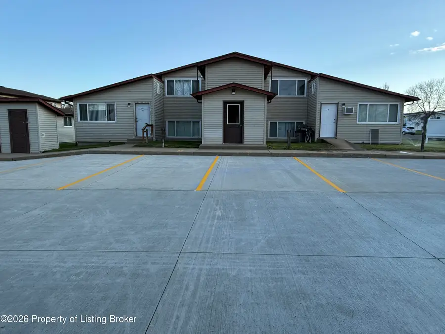 712 5th Avenue, Dickinson, ND 58601 - #2