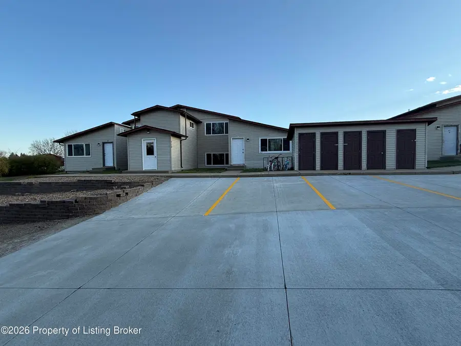 712 5th Avenue, Dickinson, ND 58601 - #3