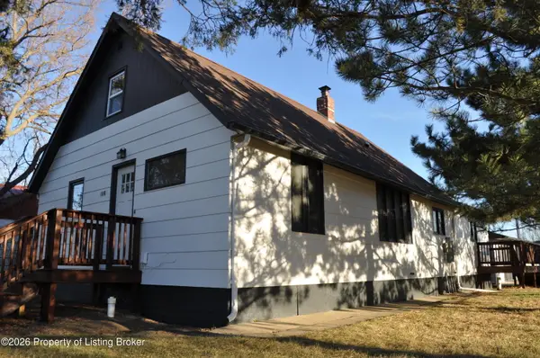 110 8th Street, Lemmon, SD 57638