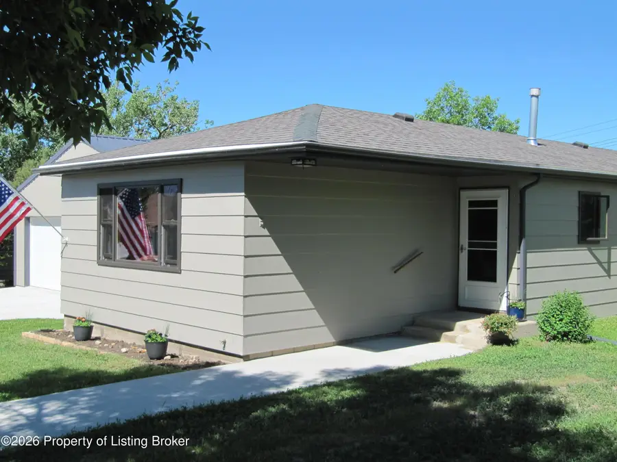 464 Central Avenue, Beach, ND 58621 - #3