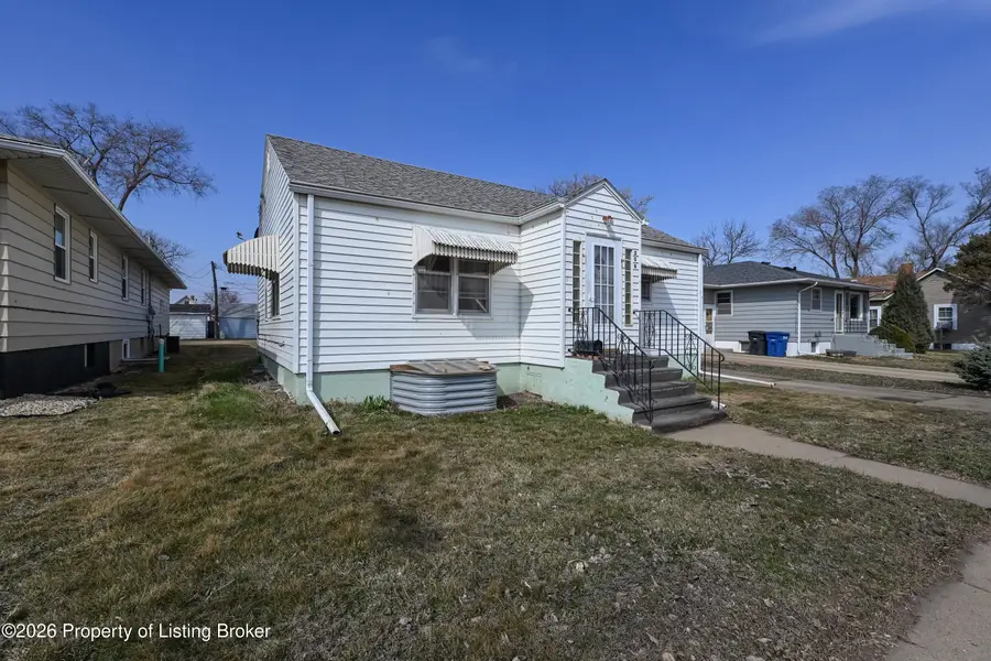 236 S Main Avenue, Dickinson, ND 58601 - #2